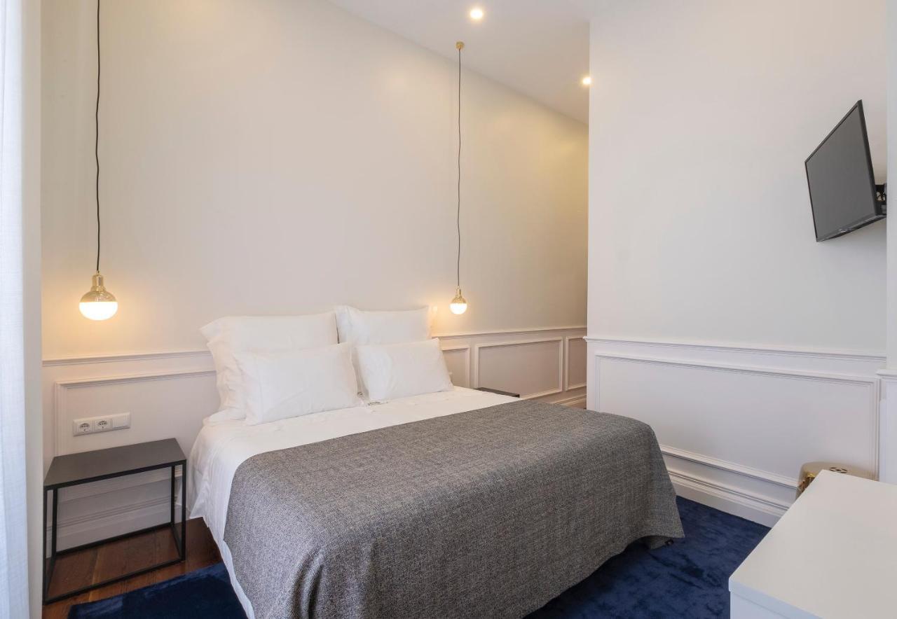 Zimmer mit Queensize-Bett und Balkon